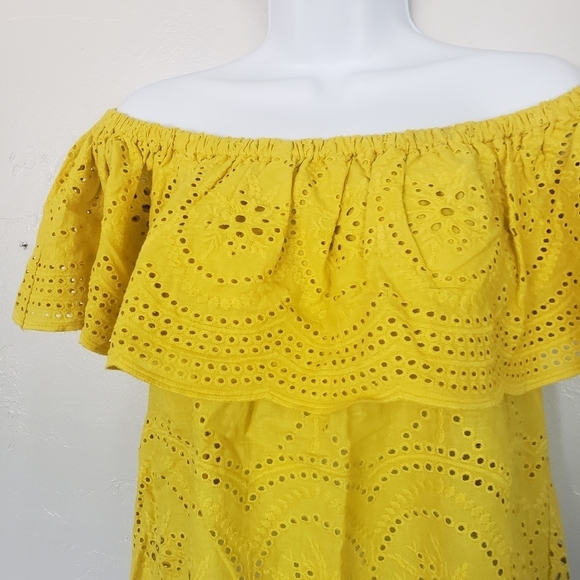Cupcakes and Cashmere Yellow Eyelet Lace Blouse XS - Picture 2 of 7